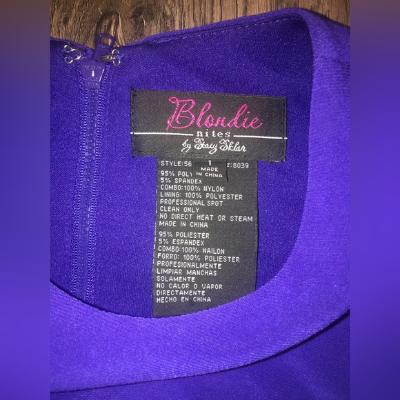 Juniorโs Two Piece Formal Dress Size 1 - Picture 10 of 12